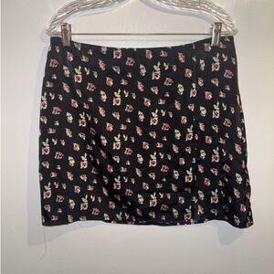 Lush;  Size XL; Floral Print; Slit; Mini Skirt; Black